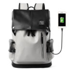 High Quality Hot Selling Fashion Travelling Waterproof USB por PU Leather Laptop Backpack for Men Women
